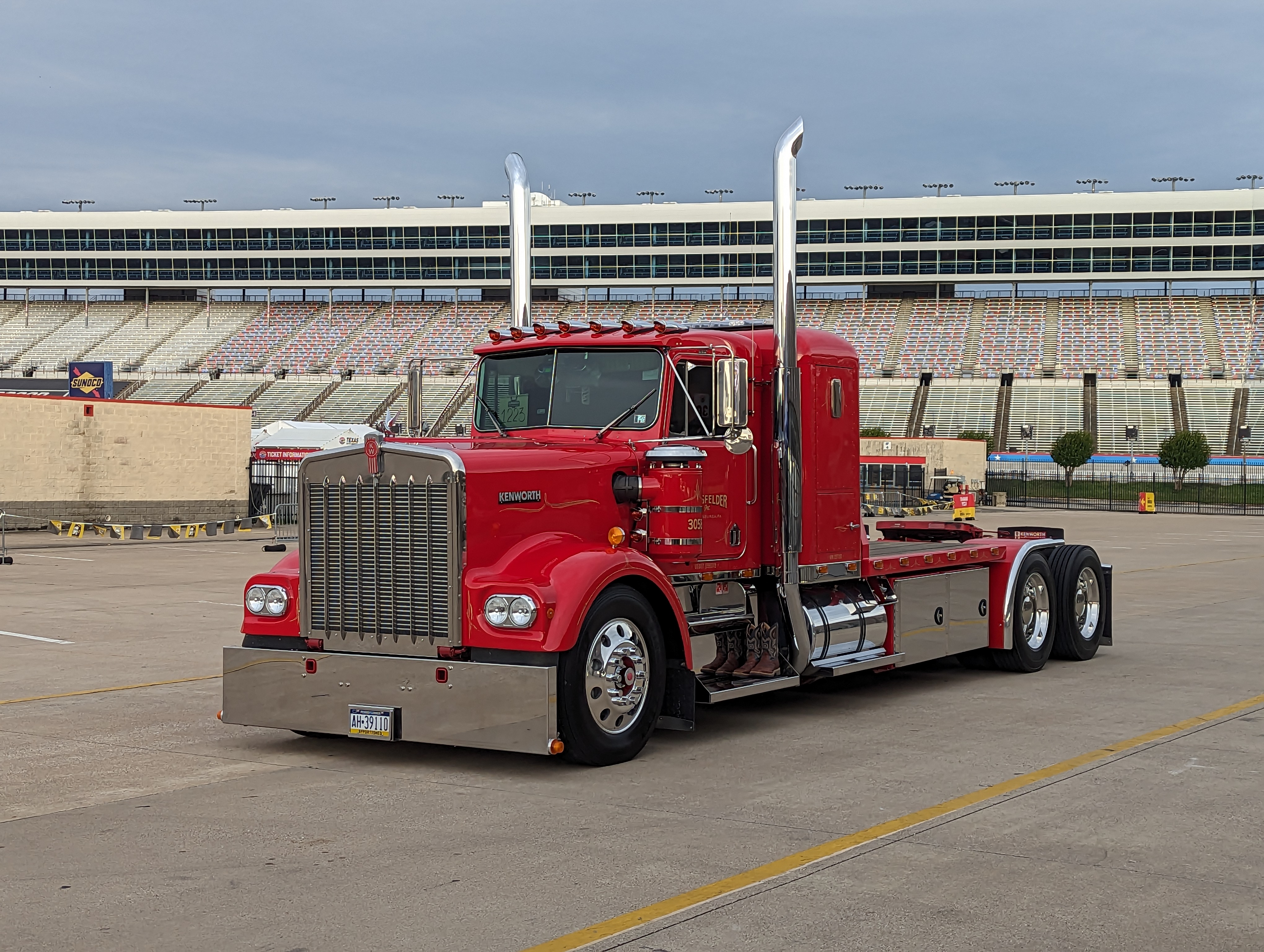 Ernie A 1982  W900A