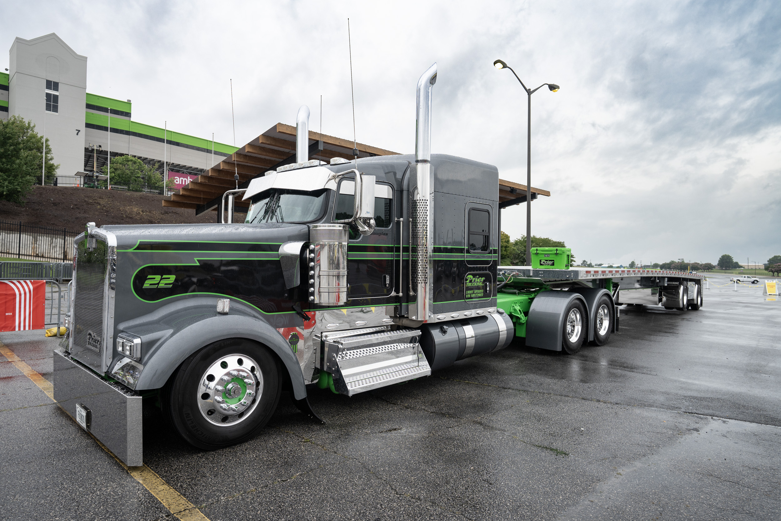Photo of Douglas P's vehicle, 2022  W900L